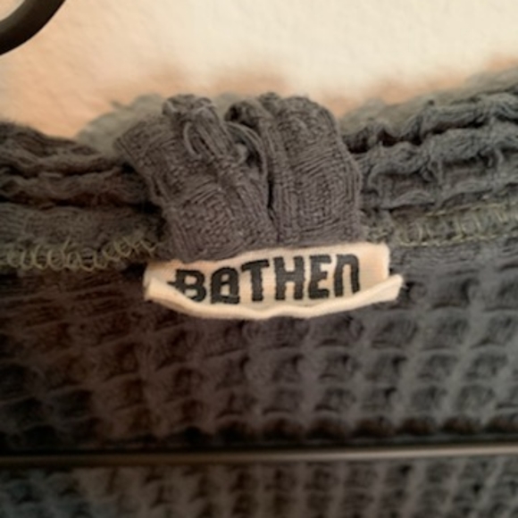Bathen Waffle-Knit Bathrobe - Picture 3 of 6